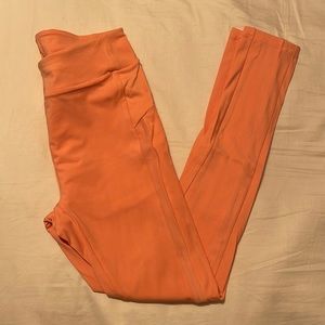 Women’s Gym Shark peach leggings size Large